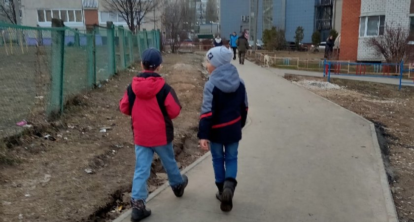 Николаев подписал указ о новой ежемесячной выплате на ребенка в возрасте от 8 до 17 лет