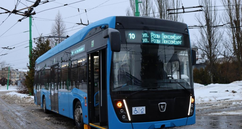 Новый троллейбус КамАЗ вышел на маршрут до Садового