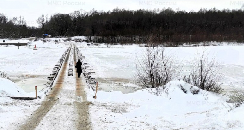Из-за затянувшейся оттепели в Чувашии закрыли ледовую переправу через Суру
