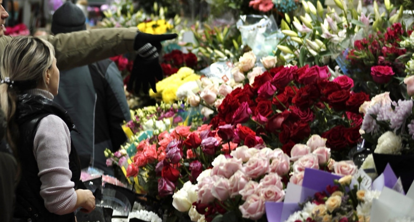 Группа ВТБ: спрос на цветы вырос втрое в праздничные дни
