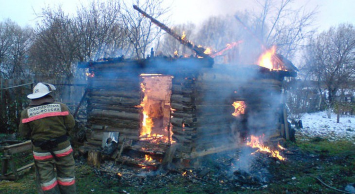 В Чувашии за сутки сгорели три бани, дача и сарай