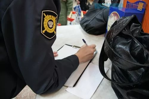 В Чебоксарах полиция и чиновники исследовали 8 аптек и одно кафе