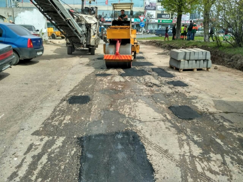 В Чебоксарах ремонт дорог разделили между 4 организациями