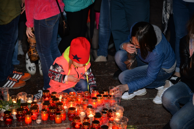 В Чебоксарах в память о павших воинах зажгли сотни свечей