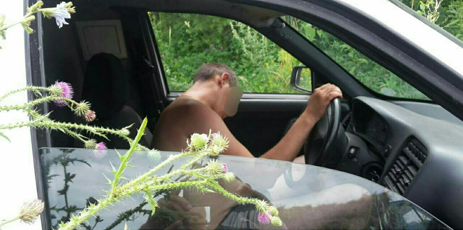 В Канашском районе водитель "Лады" проснулся в овраге