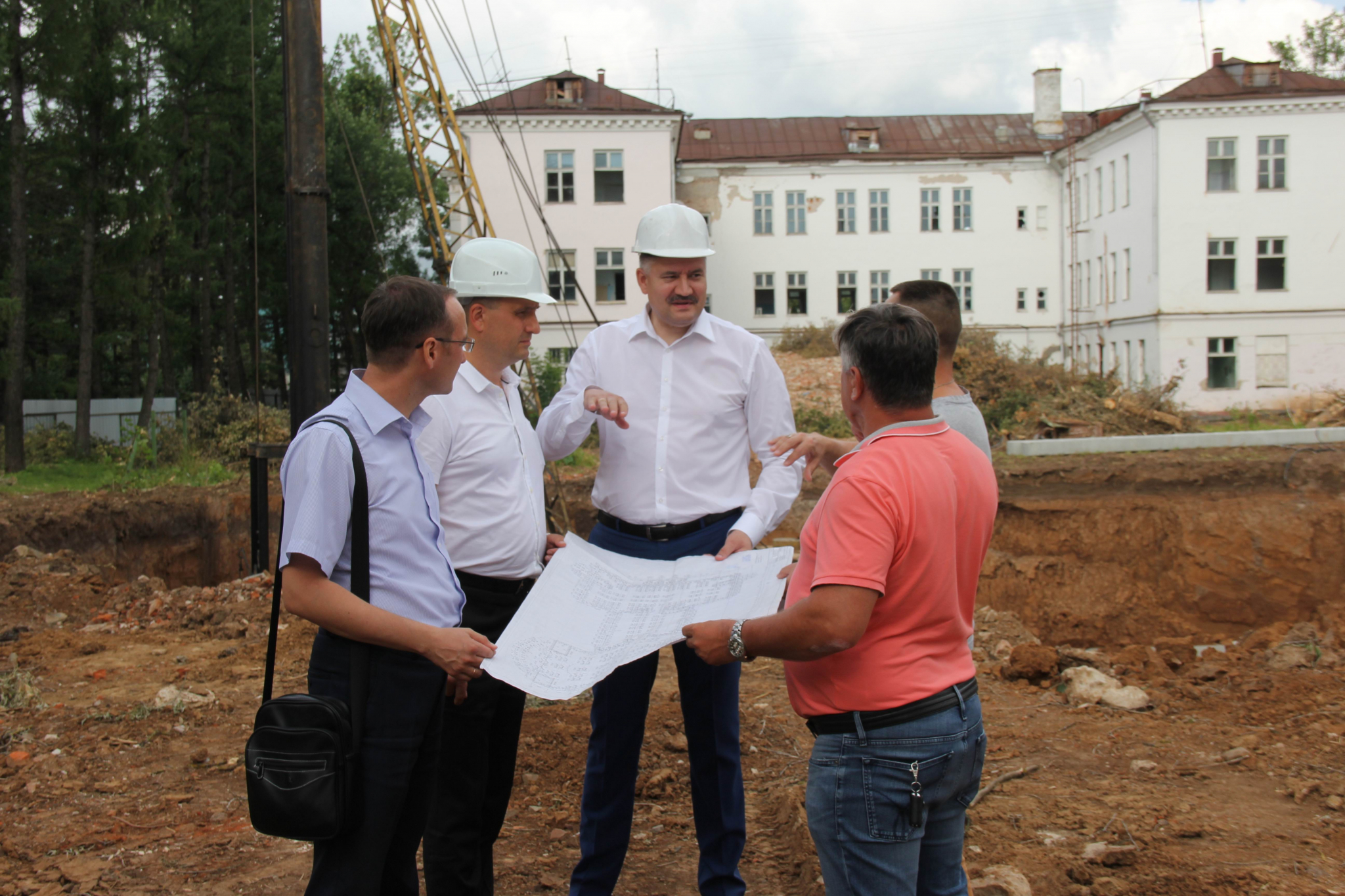 В центре Чебоксар начали строить новую поликлинику