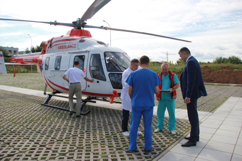 В Чебоксары на вертолете экстренно доставили пациента
