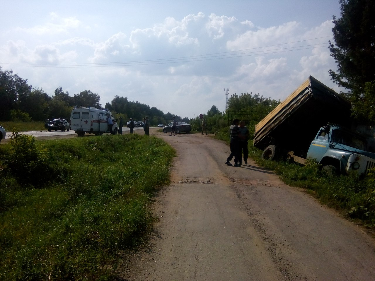 В Мариинско-Посадском районе легковушка протаранила ГАЗ-53