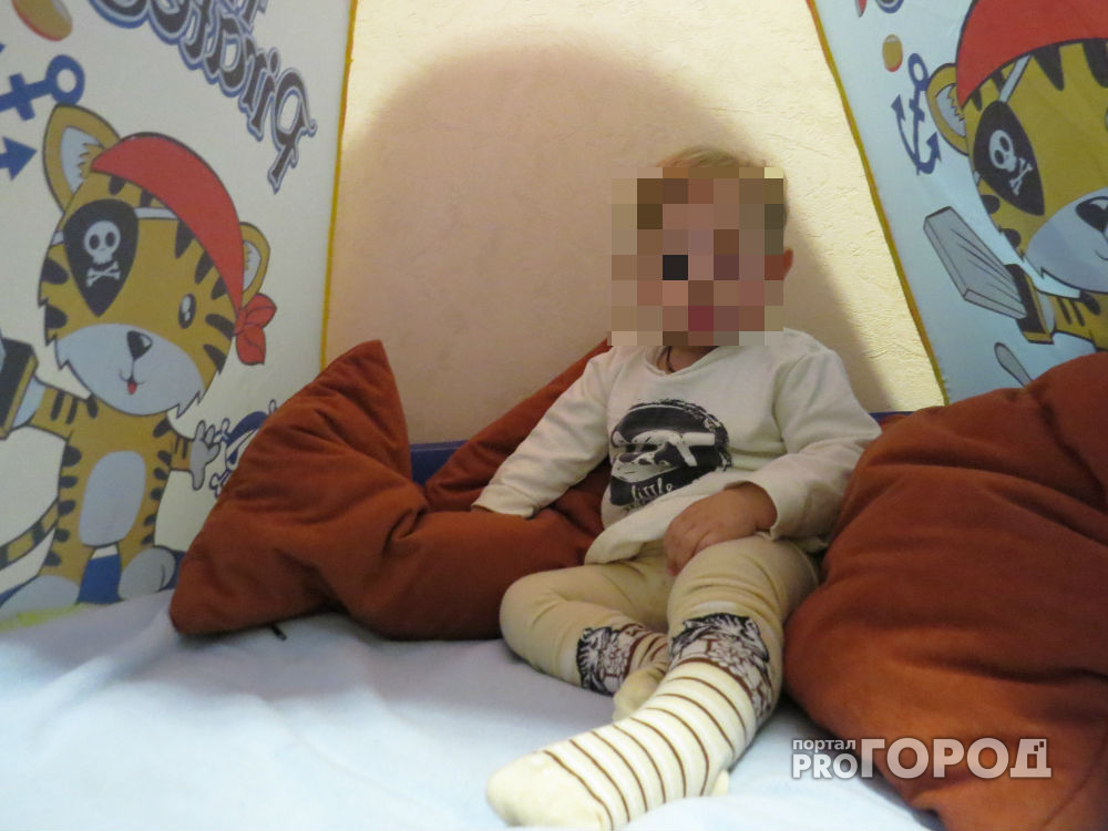В Новоюжном районе Чебоксар трехлетний ребенок попал в беду в закрытой квартире