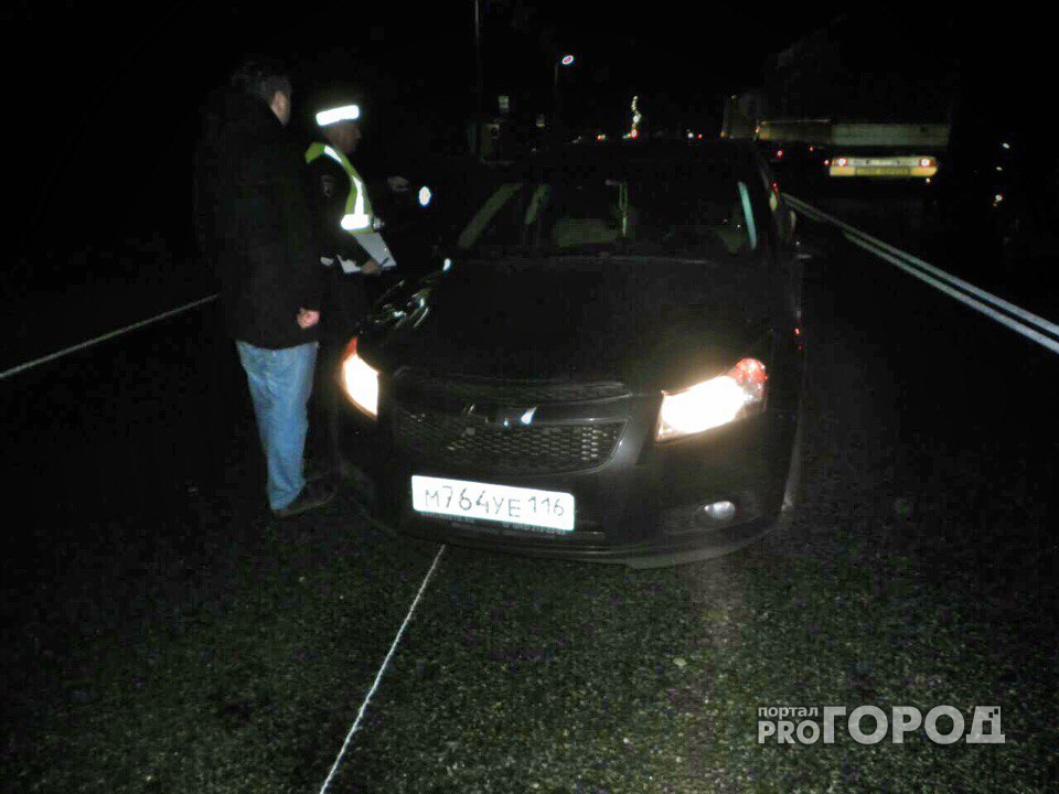 В Чебоксарах автомобиль «Шевроле» сбил мужчину, переходившего дорогу