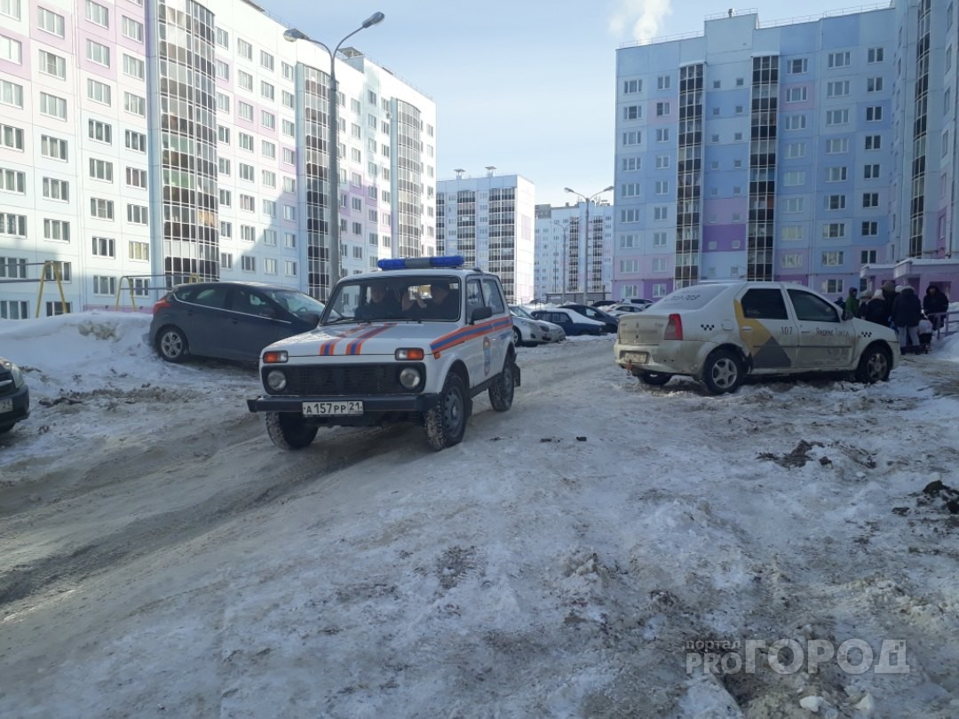 Жители дома в Садовом покинули квартиры из-за движения фундамента