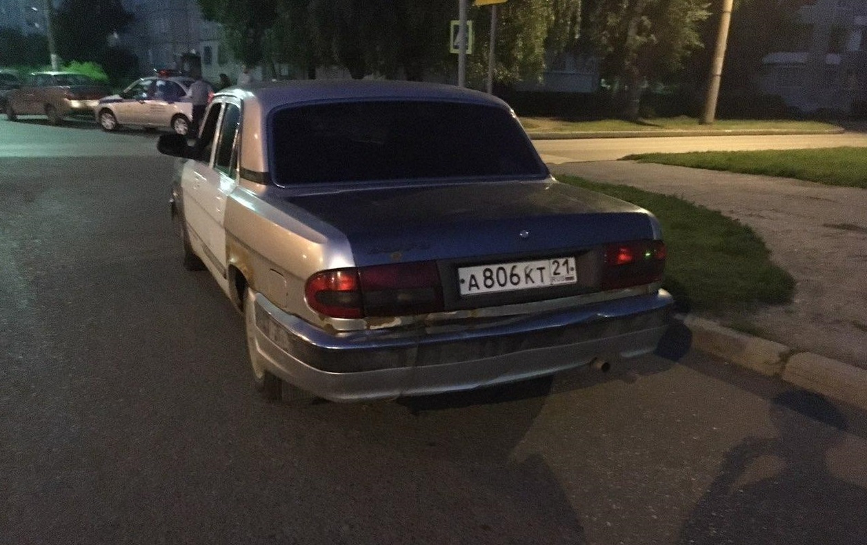 В новочебоксарском дворе 9-летний мальчик попал под машину
