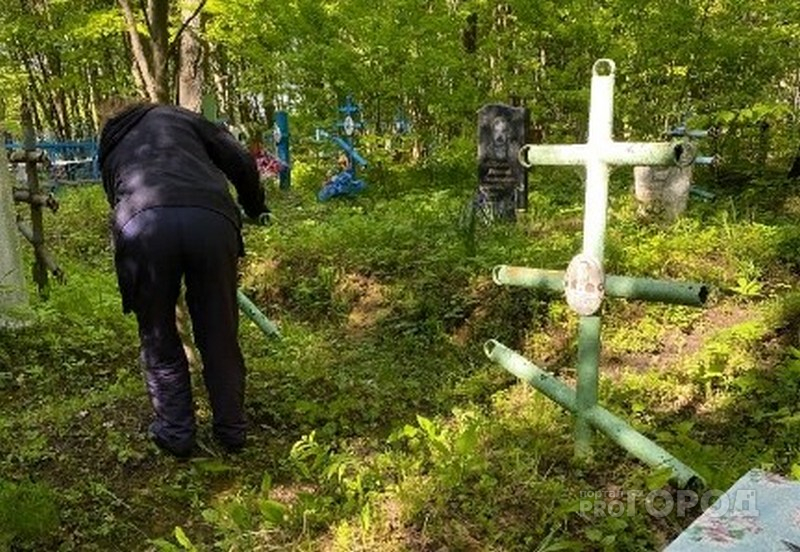 Власти Чувашии не собираются открывать кладбища к Троице