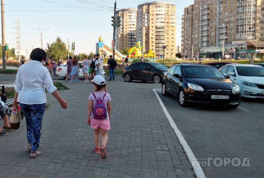 Олег Николаев назвал условия, необходимые для покупки машины на деньги материнского капитала