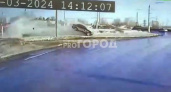 В Чебоксарах полет Mercedes-Benz попал на камеру авторегистратора