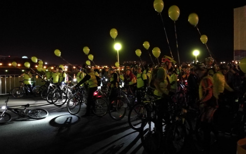 В Чебоксарах состоялся ночной велопробег в честь Дня города