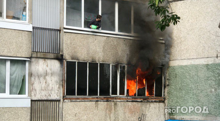 В Чебоксарах из-за пожара эвакуировали жильцов