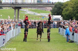 В Чебоксарах на площадке перед монументом Матери прошла джигитовка