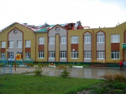 В Чувашии крышу школы, сорванную ураганом, починят за 1,5 миллиона рублей