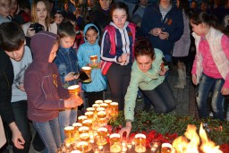 В Новочебоксарске сотни горожан зажгли 