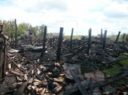 В Чувашии за сутки, в восьми пожарах, сгорели четыре дома