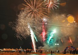 В новогоднюю ночь над Чебоксарами прогремело более 1000 залпов фейерверка