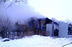 В Рождественский сочельник в Чувашии сгорел жилой дом