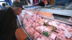 В Чувашии проверка выявила на прилавках магазинов некачественное мясо птицы
