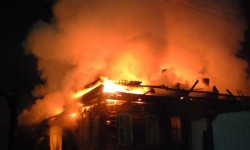МЧС устанавливает причины пожара в жилом доме в Алатырском районе