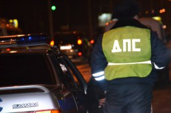 В Чувашии нелегальный таксист и пьяный водитель пытались откупиться от инспектора