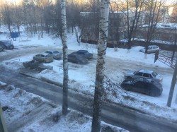 В Новочебоксарске вместо хоккейной площадки устроили автомобильную парковку