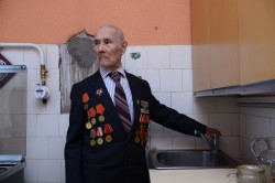 В Чебоксарах участник Великой Отечественной войны полгода живет без горячей воды