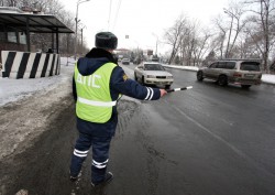 В Чувашии мужчина заплатит 75 тысяч рублей за взятку сотруднику ГИБДД