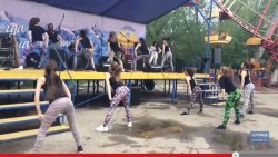 В Чебоксарах в парке девочки исполнили скандальный танец 