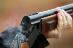 В Чувашии мужчина несколько раз выстрелил в прохожего из охотничьего ружья