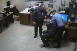В Чебоксарах мужчина напился и пошел скандалить в отделение полиции