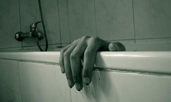 В Чувашии мужчина задушил сожительницу и инсценировал ее смерть в ванной