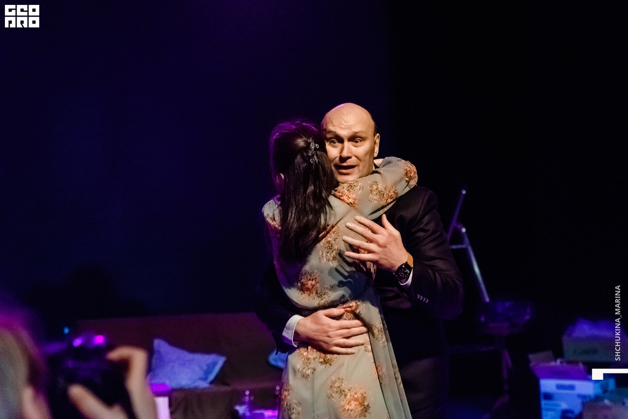 Пришёл мужчина к женщине