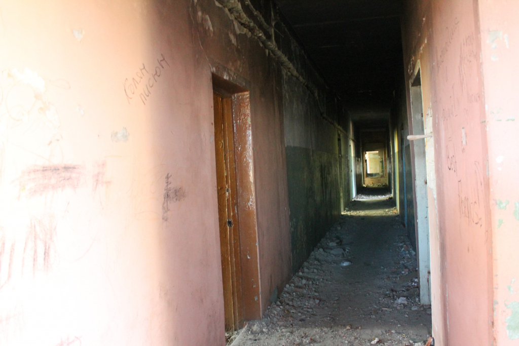 Ельниковский проезд 6а новочебоксарск. Заброшки нчк. Заброшки в новочебоксарске. Здания заброшенные в новочебоксарске. Заброшенная школа в новочебоксарске.