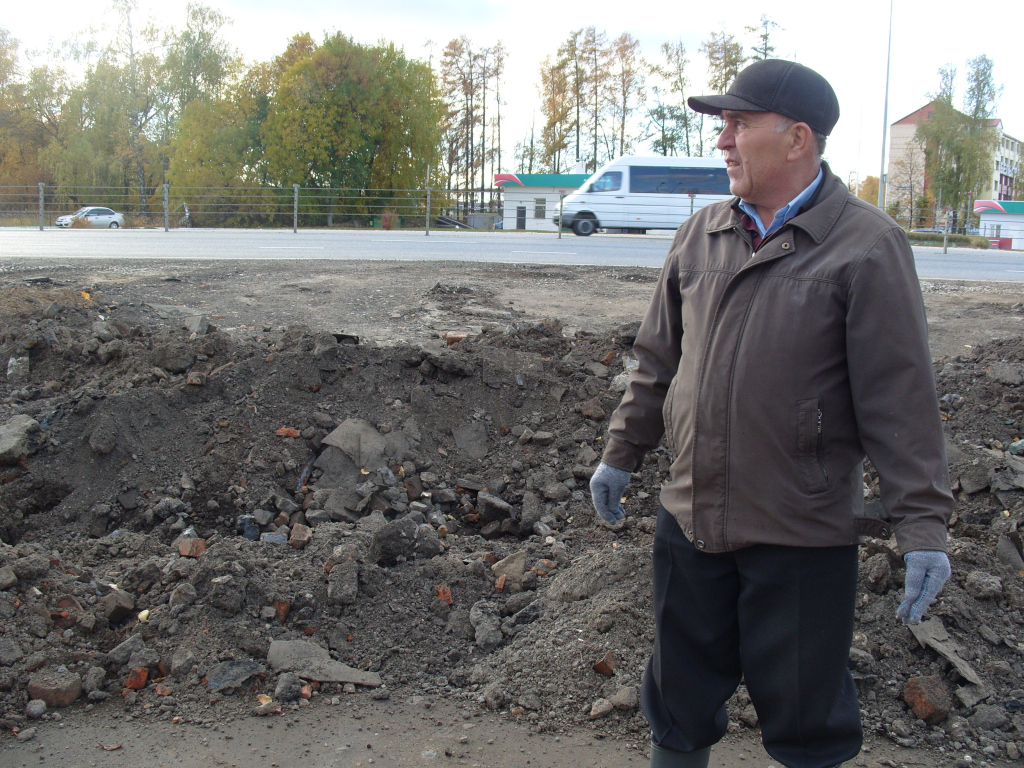 В Чебоксарах 20 семей изолировали от трассы, перерыв единственный въезд к  дому