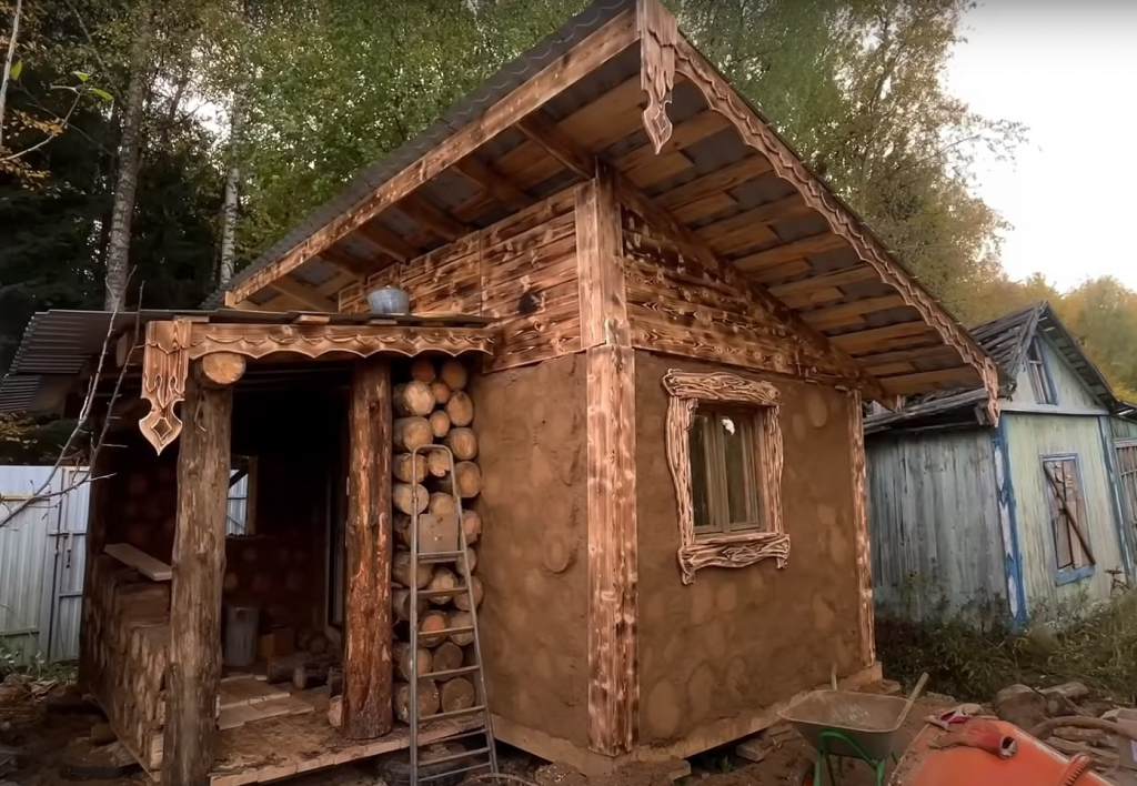 Необычный способ строительства дачных домов – поленница (глиночурка)