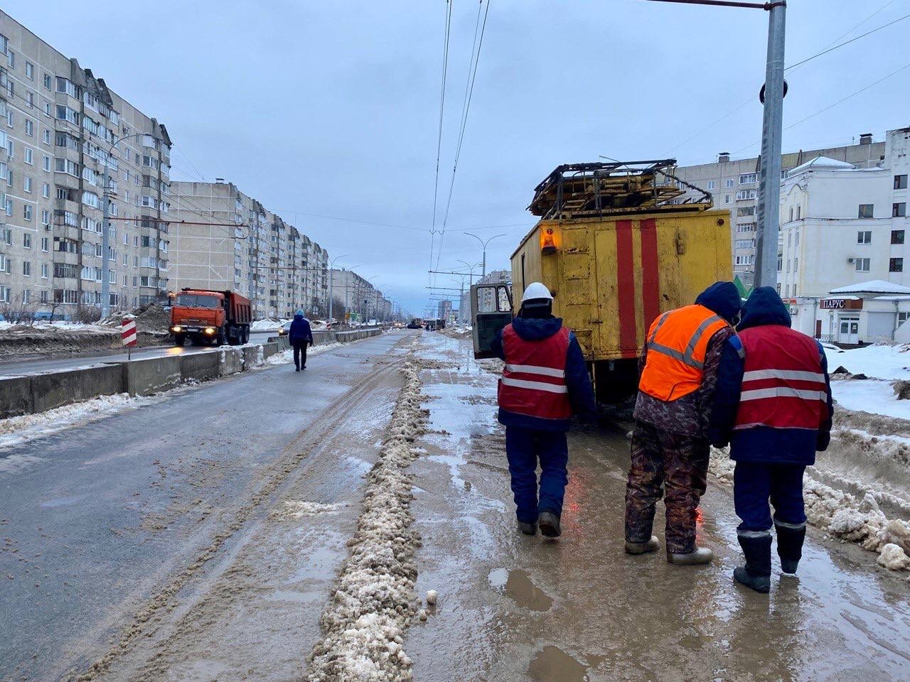 На Гражданской в Чебоксарах будут принудительно эвакуировать припаркованные  машины