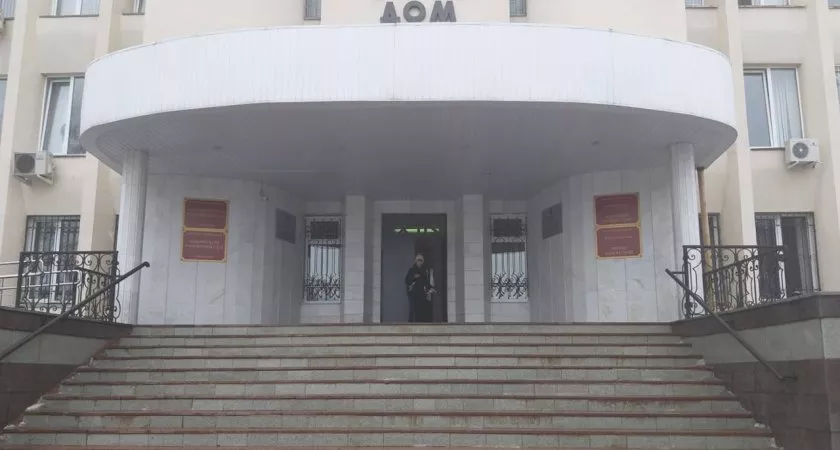 Фото к статье: В Чебоксарах 24-летний водитель предстал перед судом за наезд на пешехода