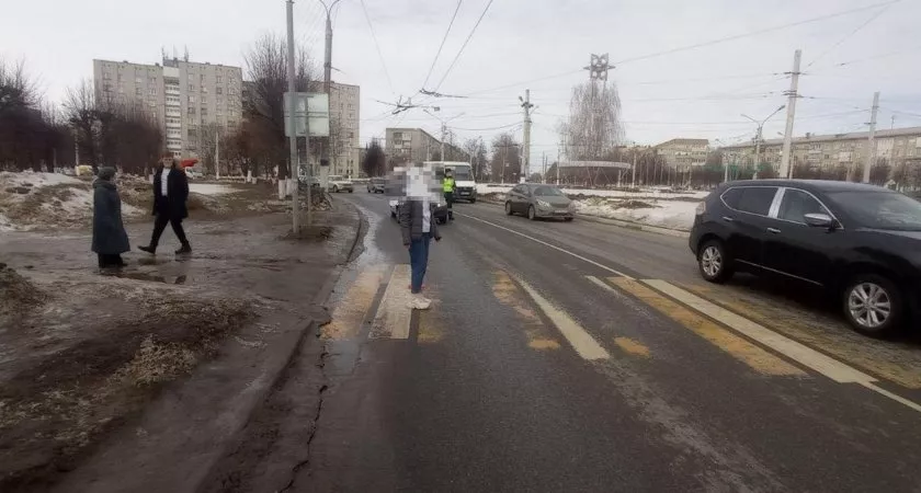 Фото к статье: Студентку сбили на переходе и прокатили на капоте: водитель спросил о состоянии и скрылся