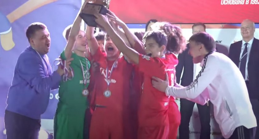 Чувашские школьники-футболисты обыграли дагестанцев и стали чемпионами России