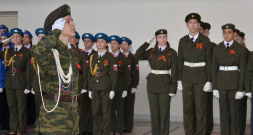 В чебоксарских школах вводят традицию исполнения гимна России