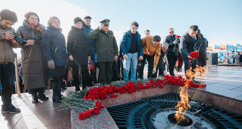 Фото к статье: В Чебоксарах почтили память погибших российских военных