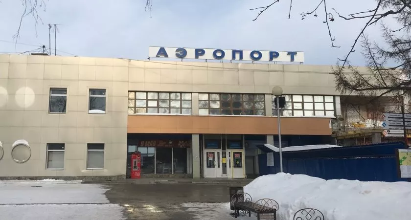 Фото к статье: Второй месяц чебоксарцы не могут улететь по одному направлению