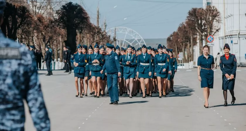 Фото к статье: Из-за репетиции парада в центре Чебоксар общественный транспорт пойдет по-другому