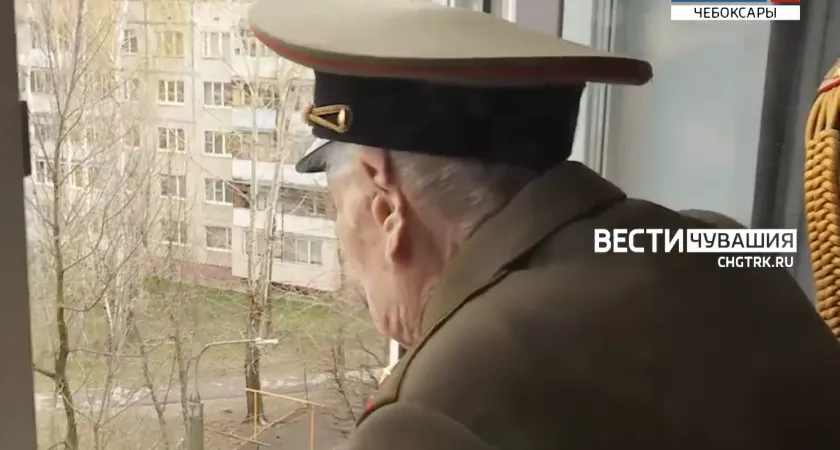 Фото к статье: В доме ветерана за несколько часов отремонтировали лифт после вмешательства прокуратуры